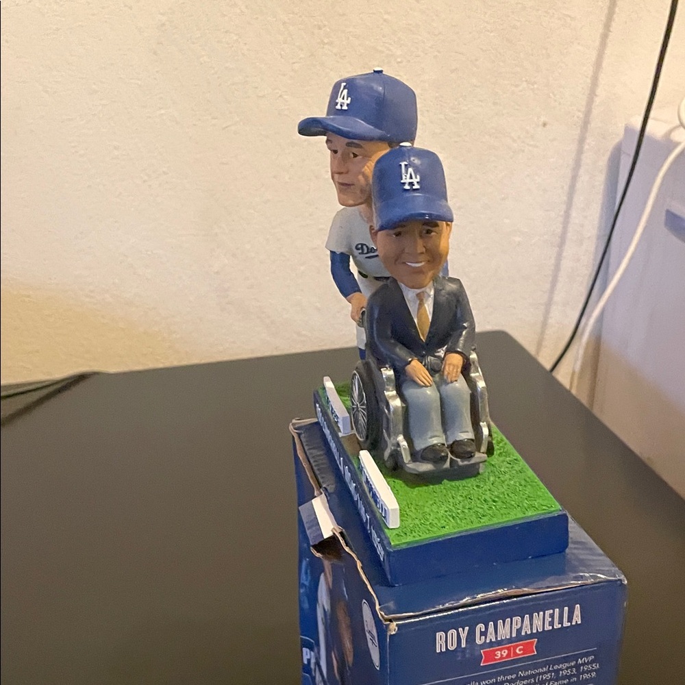 Pee Wee Reese & Roy Campanella Collectible Bobblehead - Blue and White - Picture 2 of 7